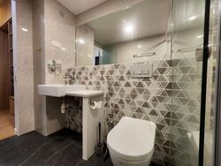 Stratford Court (D16), Condominium #581395831
